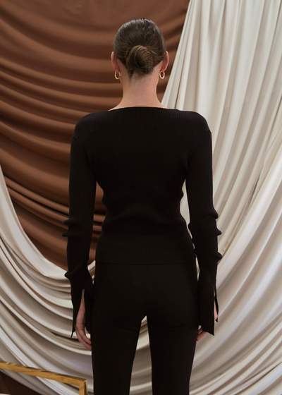 Ivory & Chain Alena Knit Top Blk