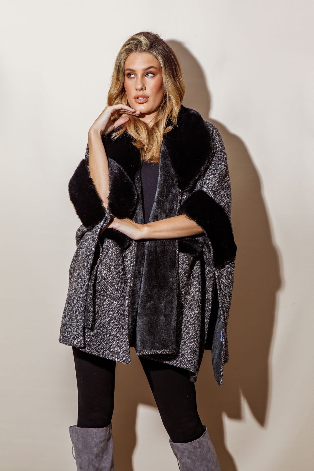 Holmes and Fallon Poncho Coat w/faux Fur